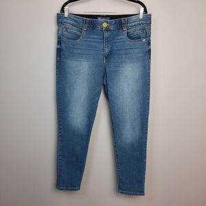 Democracy Women's Skinny Jeans in Light Blue